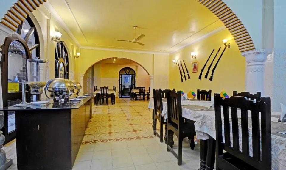 ג'איפור Hotel Utsav Niwas מראה חיצוני תמונה